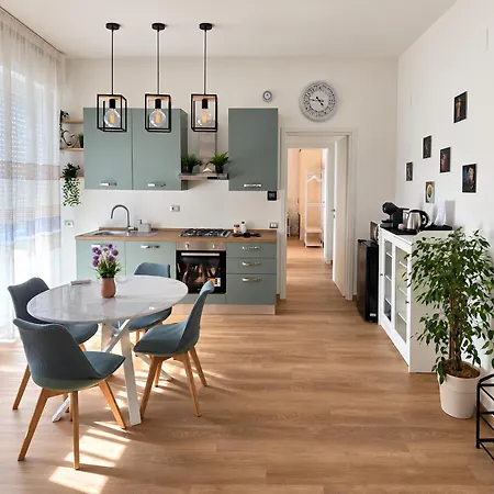 Elycry * Camerano